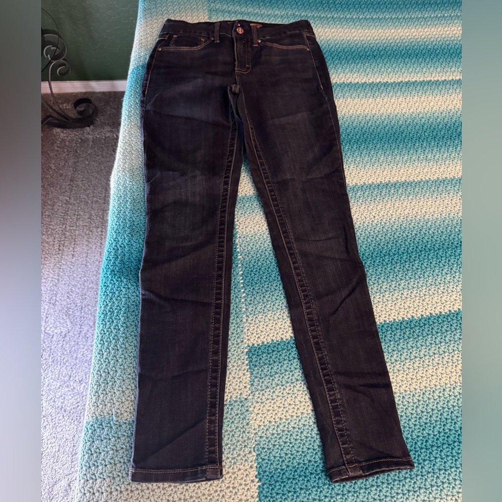 Seven7, size 4 jeans, women, NWOT, dark denim